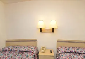 Budget Inn - Image 5