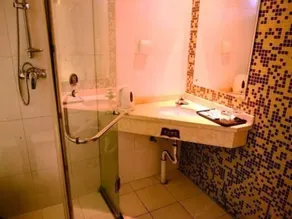 Kangaroo Hotel Central Avenue - Image 5