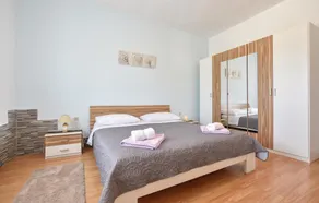 Beautiful Home in Nova Sela With 3 Bedrooms, Wifi and Outdoor Swimming Pool - Image 5