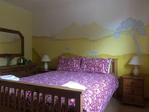 Givendale Guest House - Image 3