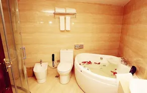 Sanya Hawaii Hotel - Image 3