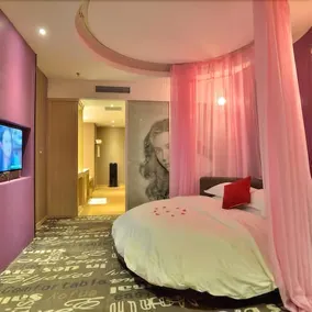 Chuangyue Meishe Boutique Hostel - Image 3