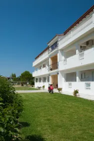 Tassia Studios-Apartments - Image 3