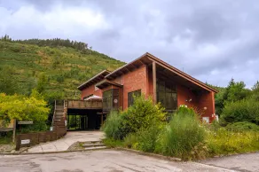 Inviting 2-bed House in Afan Forest Port Talbot - Image 2