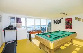 Gorgeous Home In Brsecine With Kitchen - Image 3