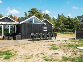 Cozy Holiday Home in Rømø With Swimming Pool - Image 3