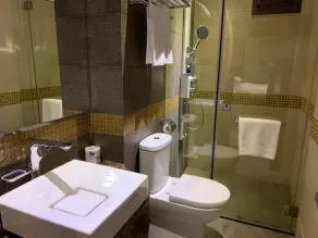 Gloucester Hotel - Image 3