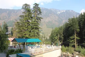 Golden Tulip Manali - Image 2