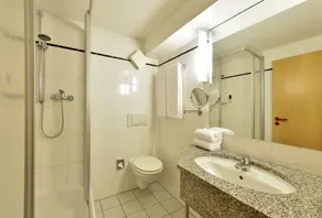 Cityhotel Am Gendarmenmarkt - Image 2