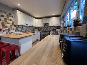 Lancaster Close Serviced Accodomation - Image 2