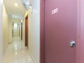 OYO 425 Hotel GS Inn - Image 2