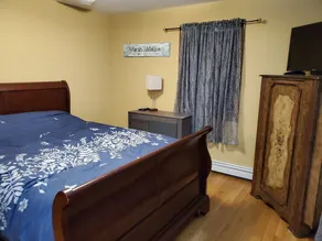 Marsh House on Hooper - Image 3