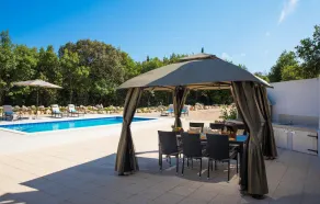 Awesome Home in Komaji With 4 Bedrooms, Wifi and Private Swimming Pool - Image 3