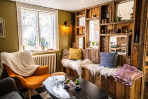 SKYR Guesthouse - Image 4