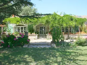 Maison de vacances avec piscine privée, jardin et barbecue - Image 4