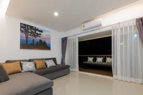 Stay With Hug Poshtel & Activities - Image 3