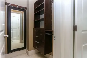 Grand 4 Bedroom Vacation House near Vancouver Downtown - Image 4