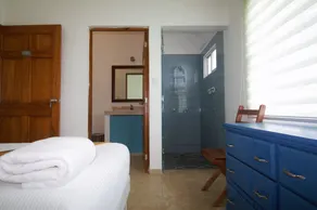 White House Bed & Breakfast - Image 2