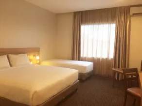 Capital O 847 Megara Hotel - Image 3