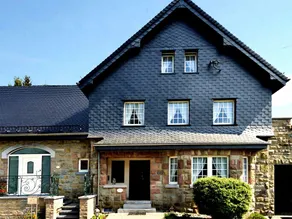 Cosy House With Beautiful Terrace Very Large and Nicely Laid-out Garden and Wifi - Image 4
