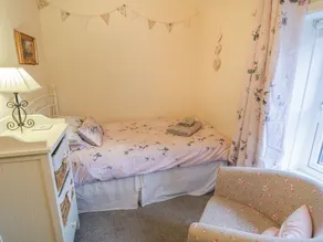 Hart Cottage - Image 3