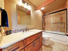 River Hideaway W/ Boat Slip, Kayaks & Hot Tub 4 Bedroom Home - Image 2