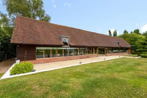 Luxury 3 Bedroom Barn Conversion - Canterbury - Image 3