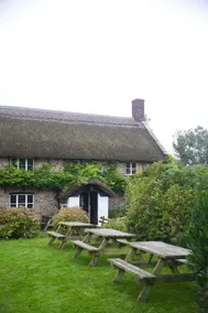 The Shave Cross Inn - Image 3