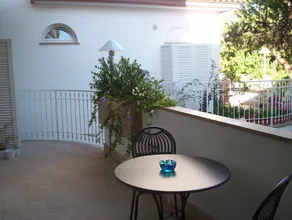 Sea House - Image 3