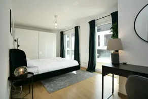 2BR Apt 100 m2 w Terrace Garden & Pkg - Image 5