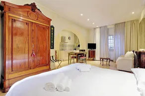 Conservatorio Studio Apartment - Image 3