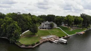 Lakefront Paradise - Image 5