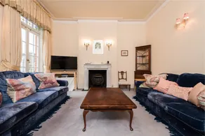 Royal Richmond Family Home by Kew Gardens - Image 5
