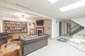 Beautiful Villa In The Heart Of Historic Downtown Bel Air! 3 Bedroom Villa by Redawning - Image 3