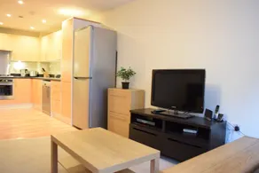 3 Bedroom Apartment in West London - Image 3