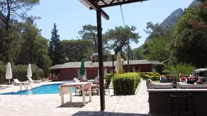 Heaven Garden Boutique Bungalow - Image 2