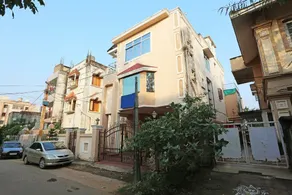 OYO 4877 Chandrasekharpur - Image 4