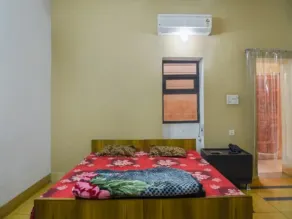 Polo Inn Guest House - Image 2