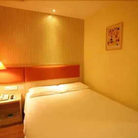 Home Inn · Ruibaiyun Hotel (Pingyao Ancient City South Gate Tourist Center) - Image 4