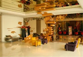 East Lake International Hotel - Image 3