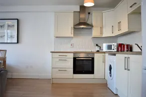 Fantastic 2 Bedroom 1 Bathroom Apartment in Central Dublin - Image 3