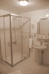 Airport Inn - Image 3
