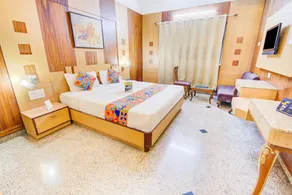 FabHotel Kundan Palace - Image 4