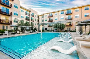 Luxury Style Retreat The Domain - Image 3