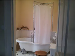 Duncan House - Image 2