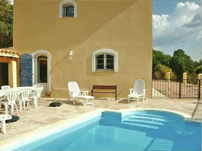Voll ausgestattetes weiträumiges Ferienhaus mit Terrasse, Grill und privatem Pool | Haustierfreundlich - Image 4
