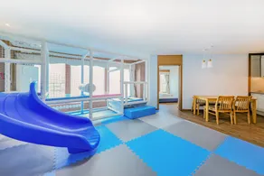 November Resort - Image 5