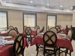 Rawabi Emirates Hotel - Image 5