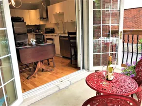 Ottawa Downtown Executive Apartment Retreat with Private Balcony near Bank Street - Sleep Max 2 - Image 5