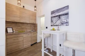 Central Business Apartments Exclusive - Image 5